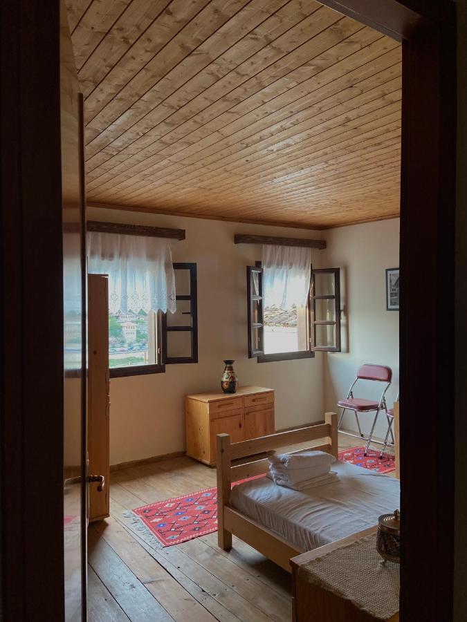 Teo'S Guest House Berat Exterior foto