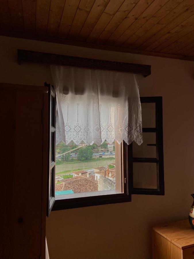 Teo'S Guest House Berat Exterior foto
