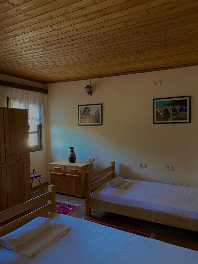 Teo'S Guest House Berat Exterior foto